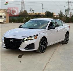 نيسان ألتيما